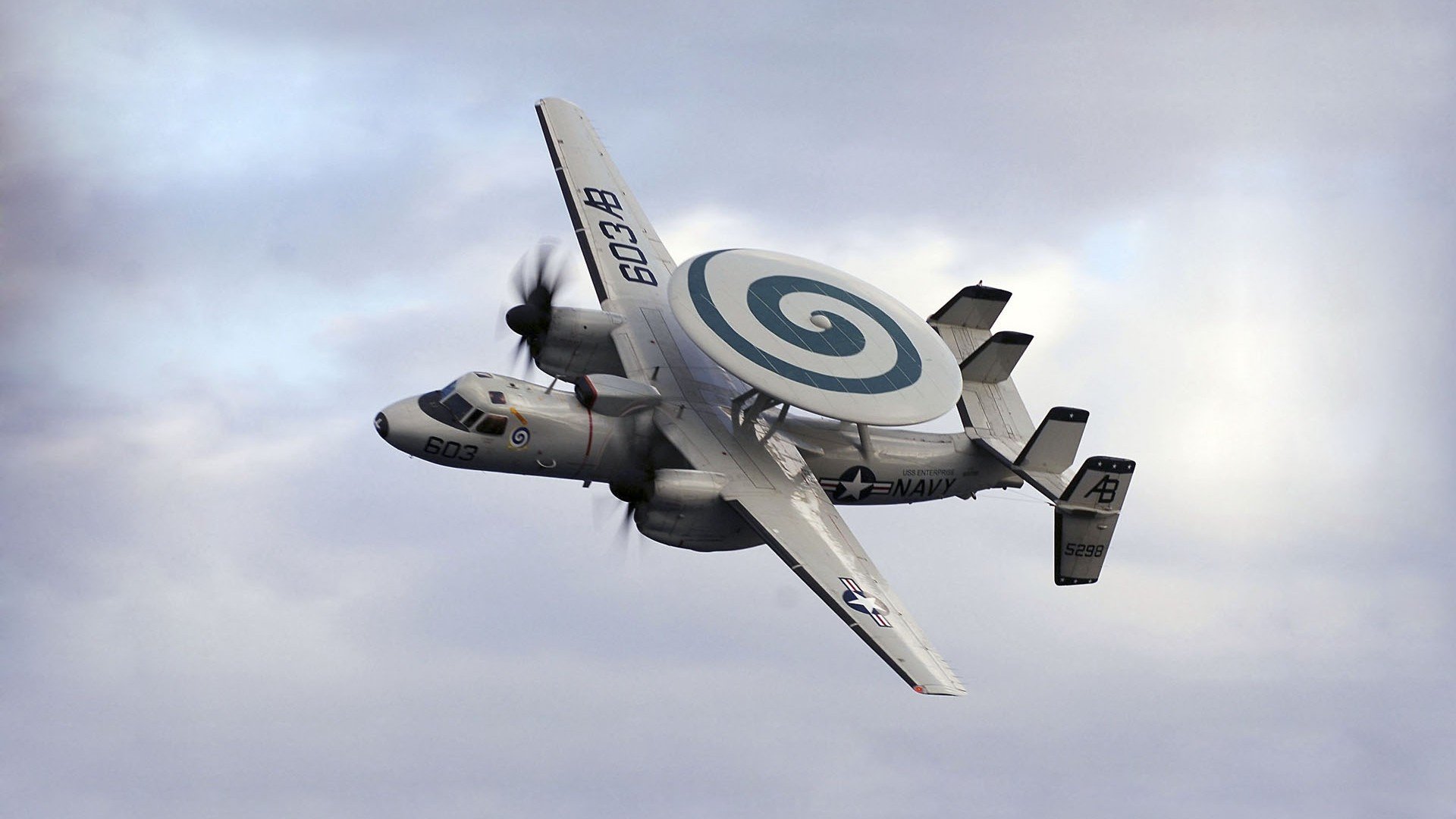 开云体育APP-划频稳定性成蝶泳长距离胜负关键，蝶泳划水动作